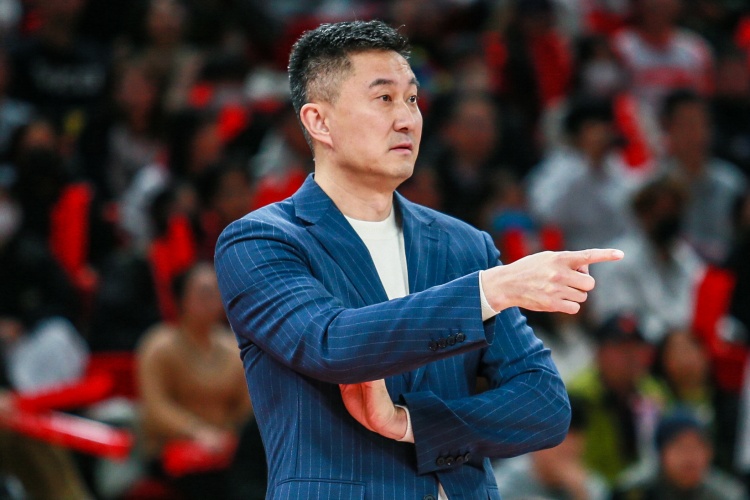 杜锋夸赞郭艾伦：他一直是一个非常优秀的球员喜爱篮球努力打球