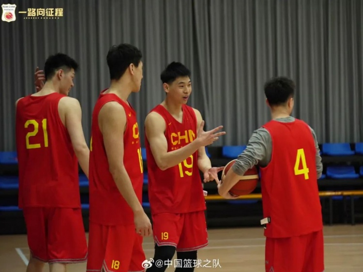 广体：年轻球员的加入给男篮带来了希望同时他们也将迎来挑战
