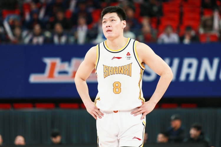 杨毅助理：篮协领导疑似让某三篮国家队成员备战奥运不打剩余CBA