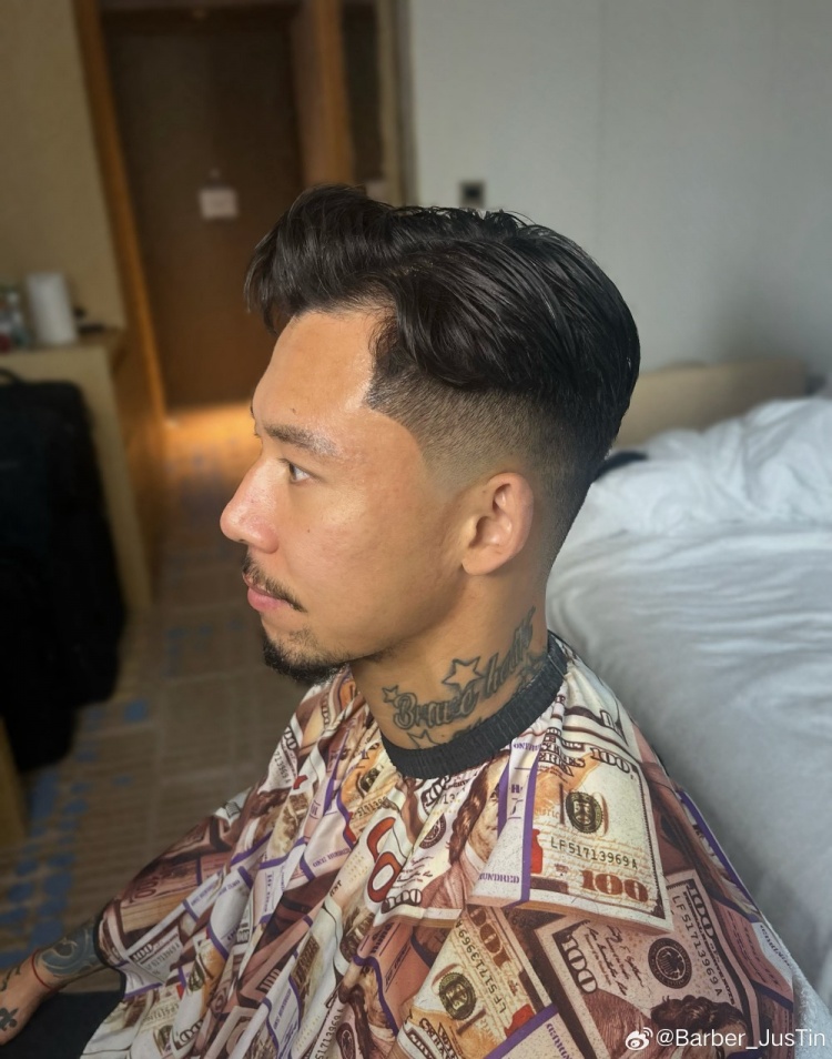 从“头”开始发型师晒国足众将新头型：全新面貌，盼拿下比赛