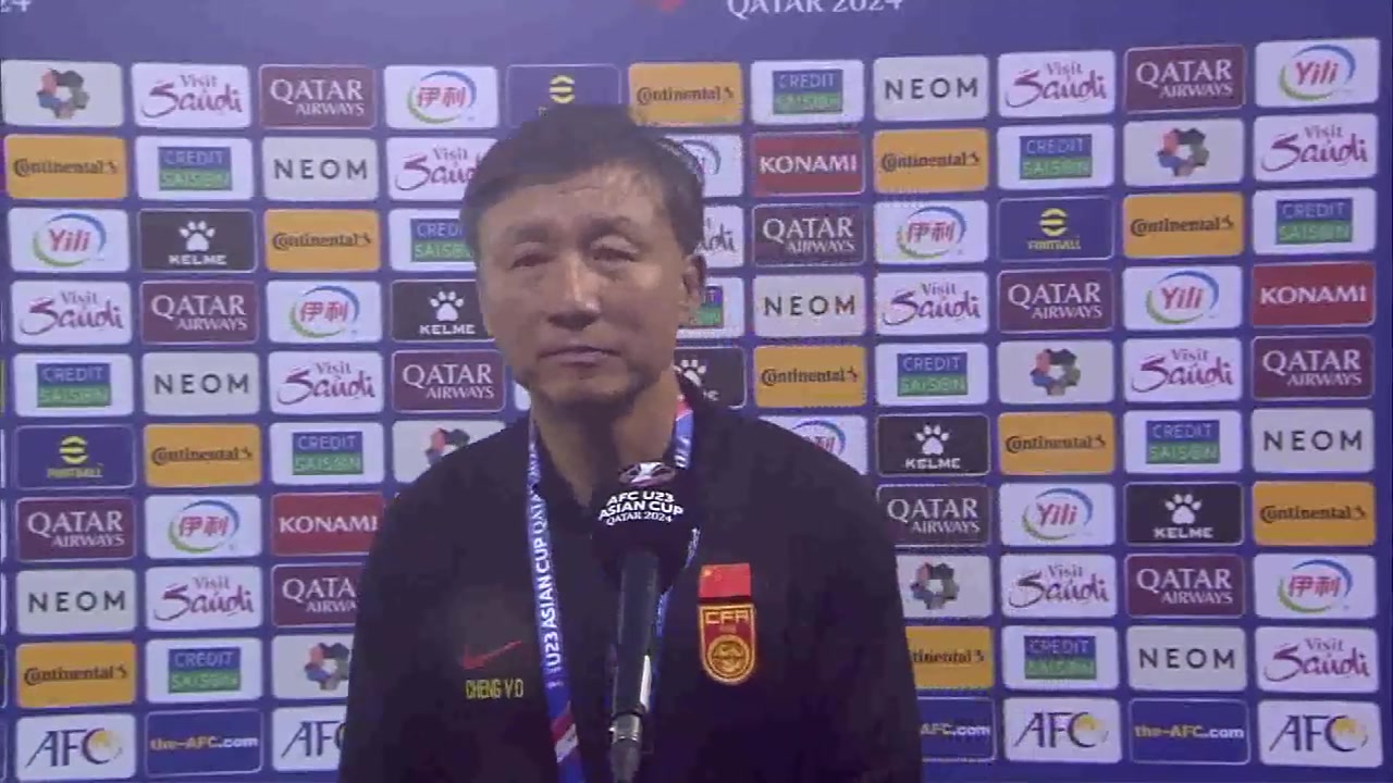 成耀东：按计划日本比我们强1大块上半场末段压制对手没把握机会