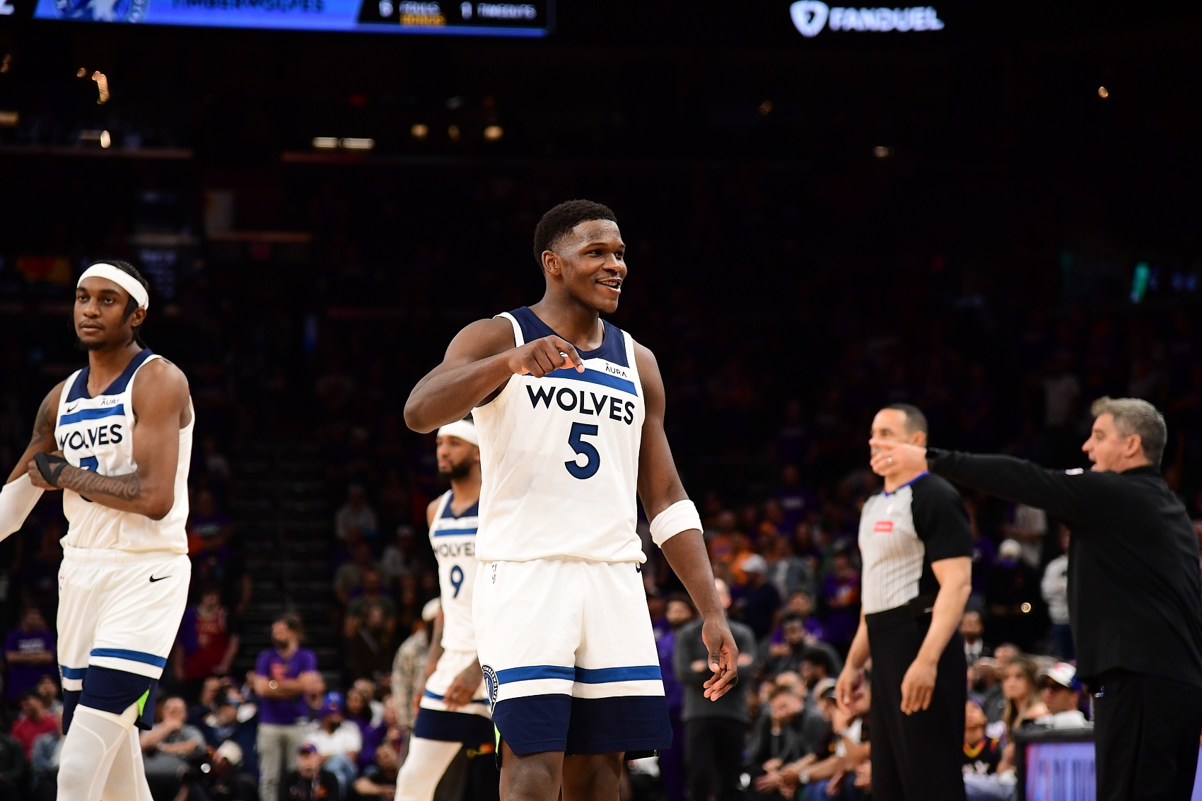 季后赛越发炸裂！爱德华兹是否已是如今NBA第一分卫