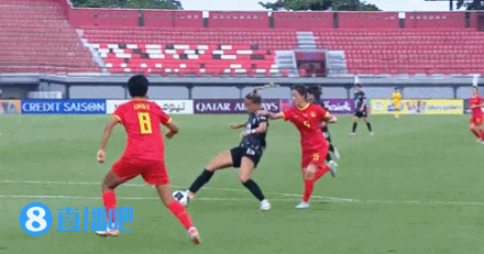 危！中国U17女足落后，韩国混血球员凯西费尔率先破门