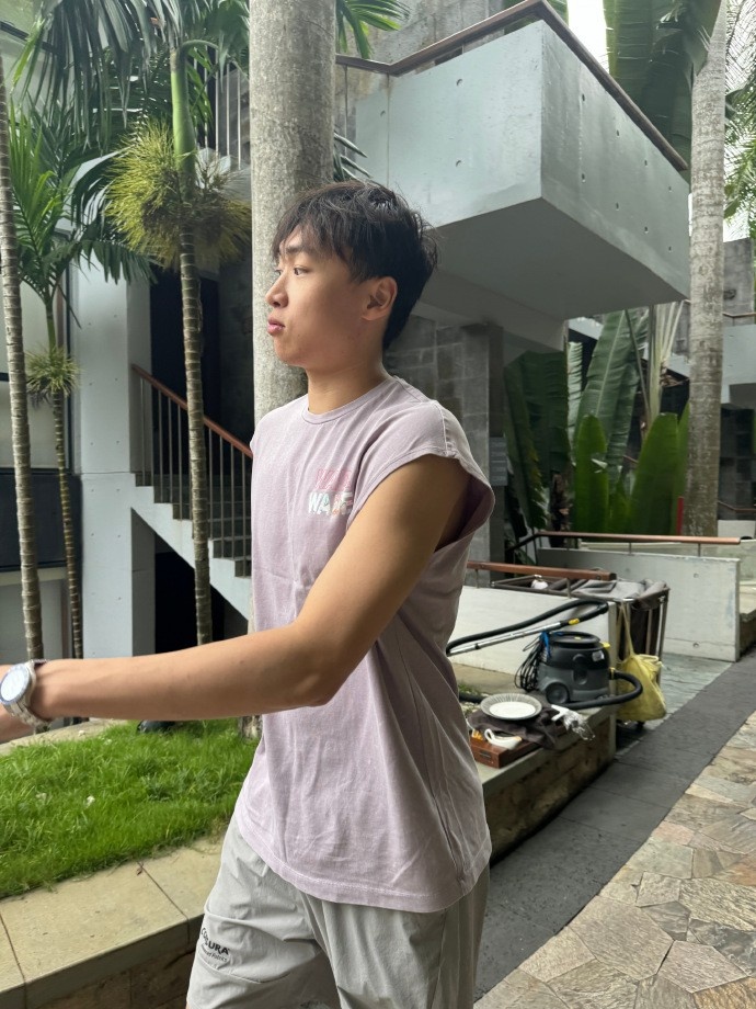 阳光与海滩！齐麟晒出游照：挺好挺好