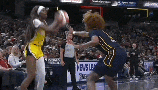 她拯救了WNBA，却为何被疯狂针对