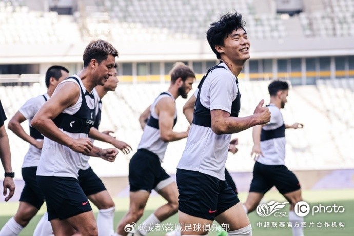 徐正源：深圳新鹏城补强后提升很多蓉城会更专注认真对待比赛