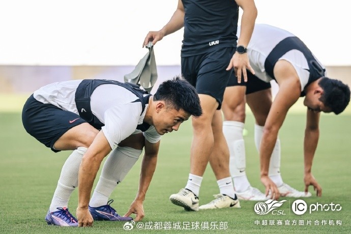 徐正源：深圳新鹏城补强后提升很多蓉城会更专注认真对待比赛