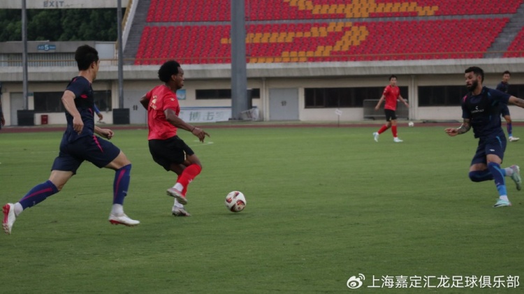 一线队战报上海嘉定汇龙在热身赛中30战胜石家庄功夫