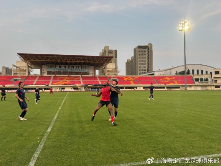 一线队战报上海嘉定汇龙在热身赛中30战胜石家庄功夫