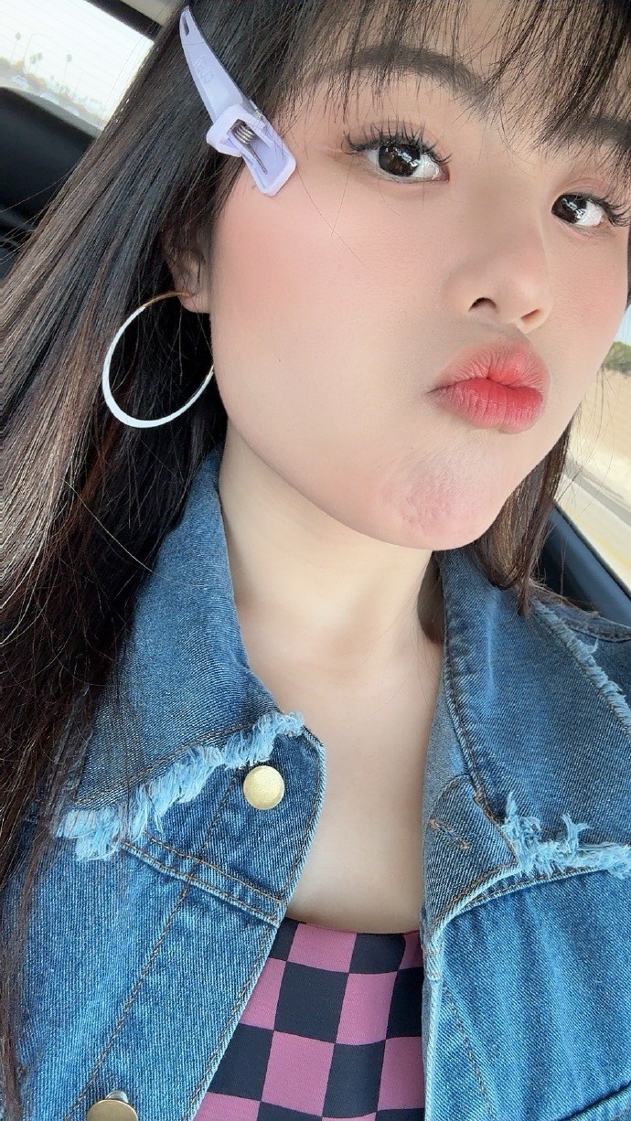 小宝的第二个WNBA赛季！李月汝晒照：2年级顺利毕业明年见