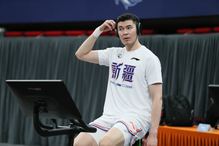 刘炜：阿不都拉伤不好恢复赵睿恢复得不错朱旭航缺席第一阶段