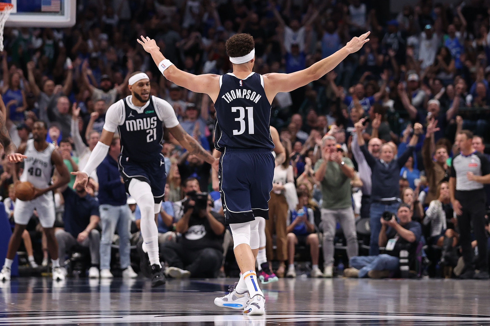 【直播吧评选】10月25日NBA最佳球员