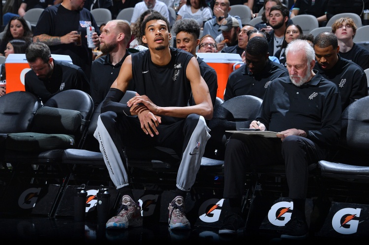波波：在NBA每场比赛都是战争每次胜利都不容易&都很了不起
