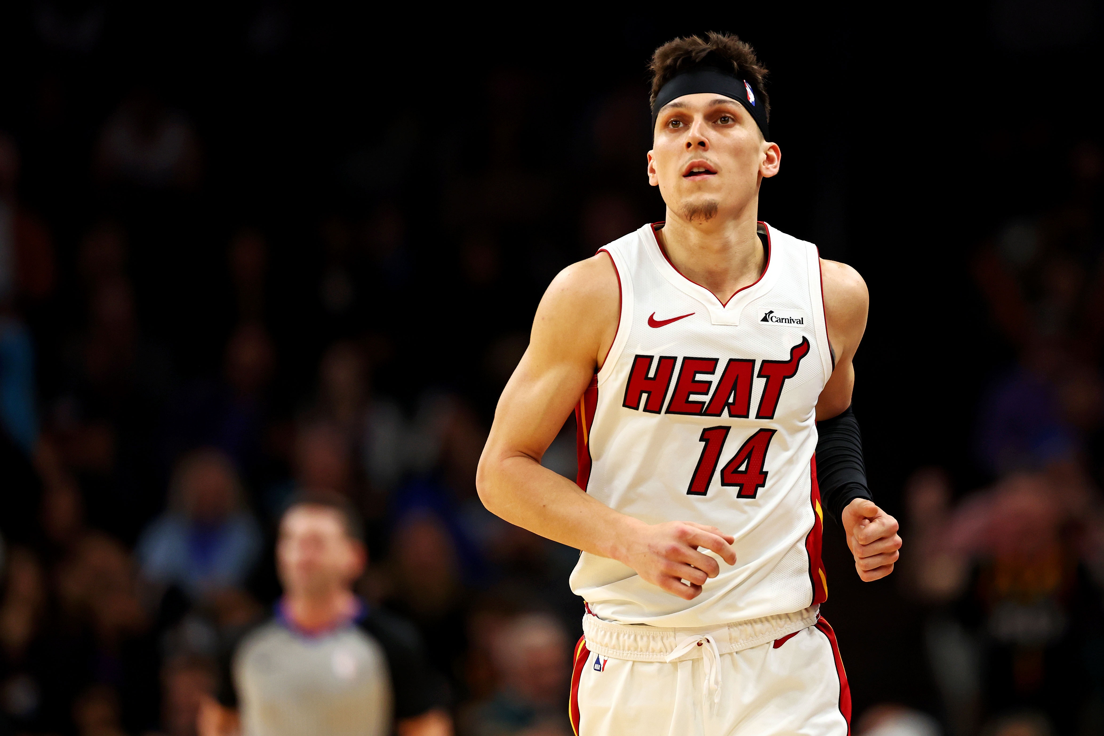 【直播吧评选】11月11日NBA最佳球员